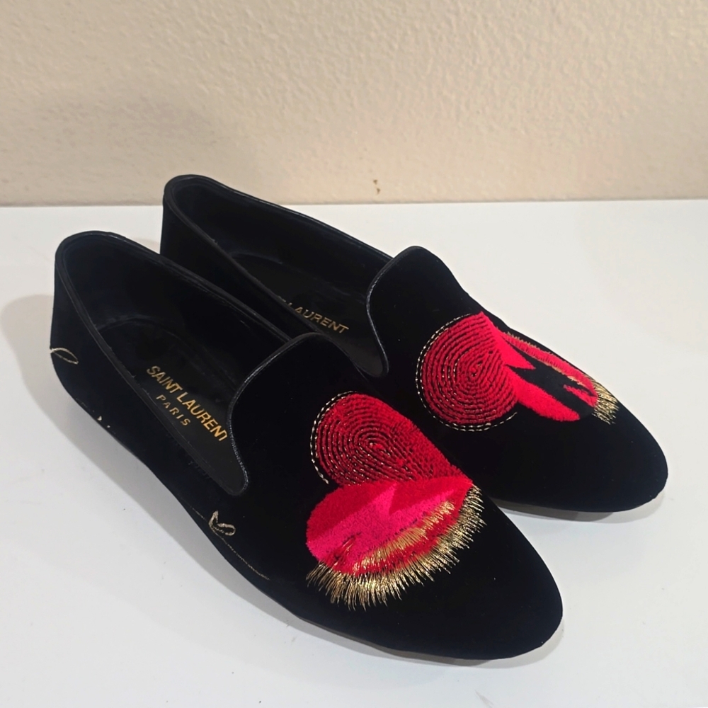 ❤️ SAINT LAURENT VELVET HEART LOAFER FLATS